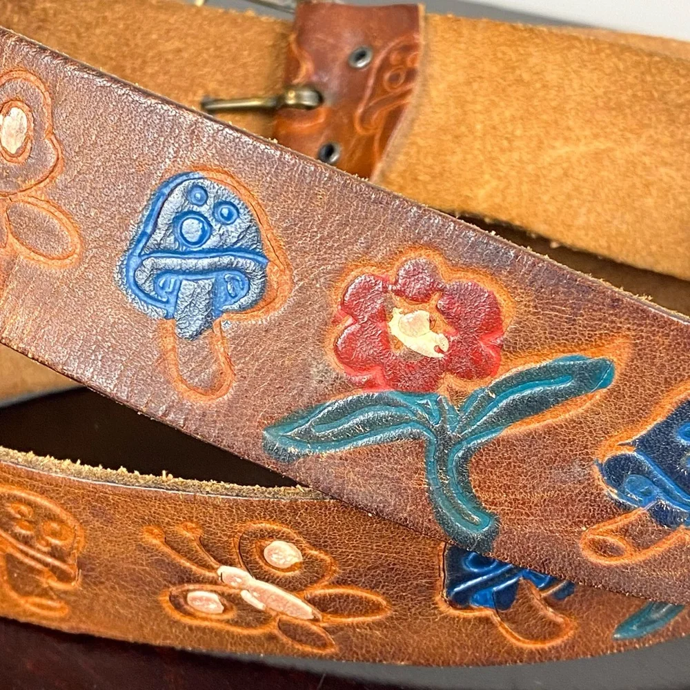 Vintage Leather BOHO hippie embossed mushroom & butterfly Belt Unisex Size 29-32